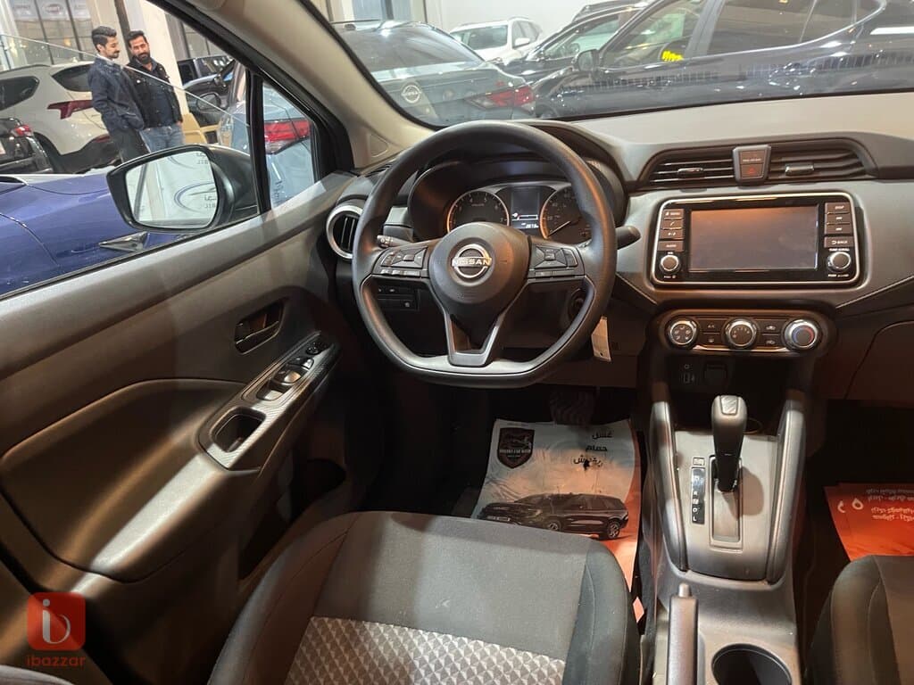 Nissan Versa 7