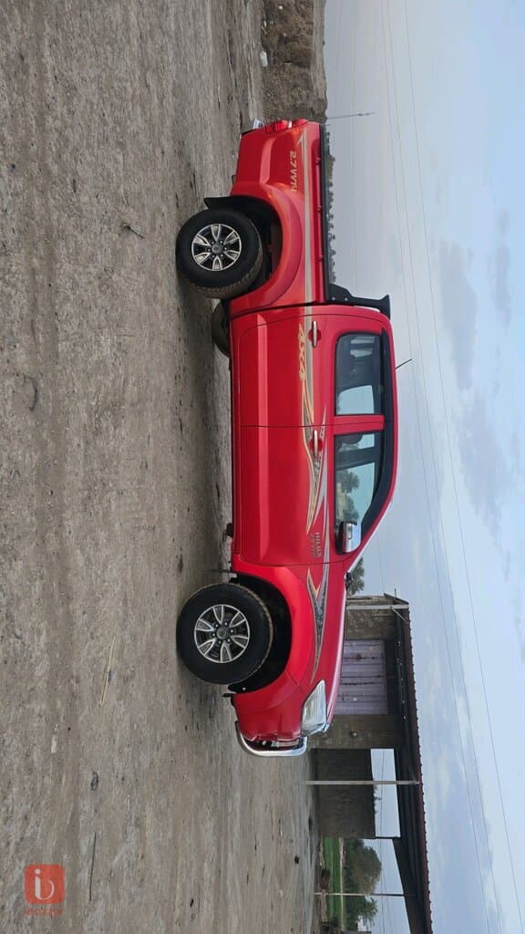 Toyota Hilux 4