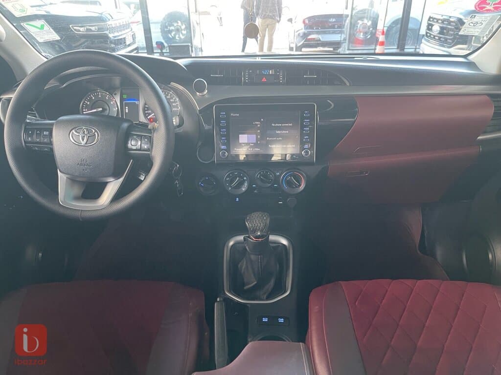 Toyota Hilux 7