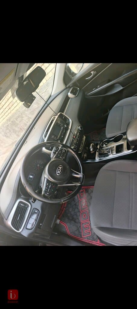 KIA Sorento 9