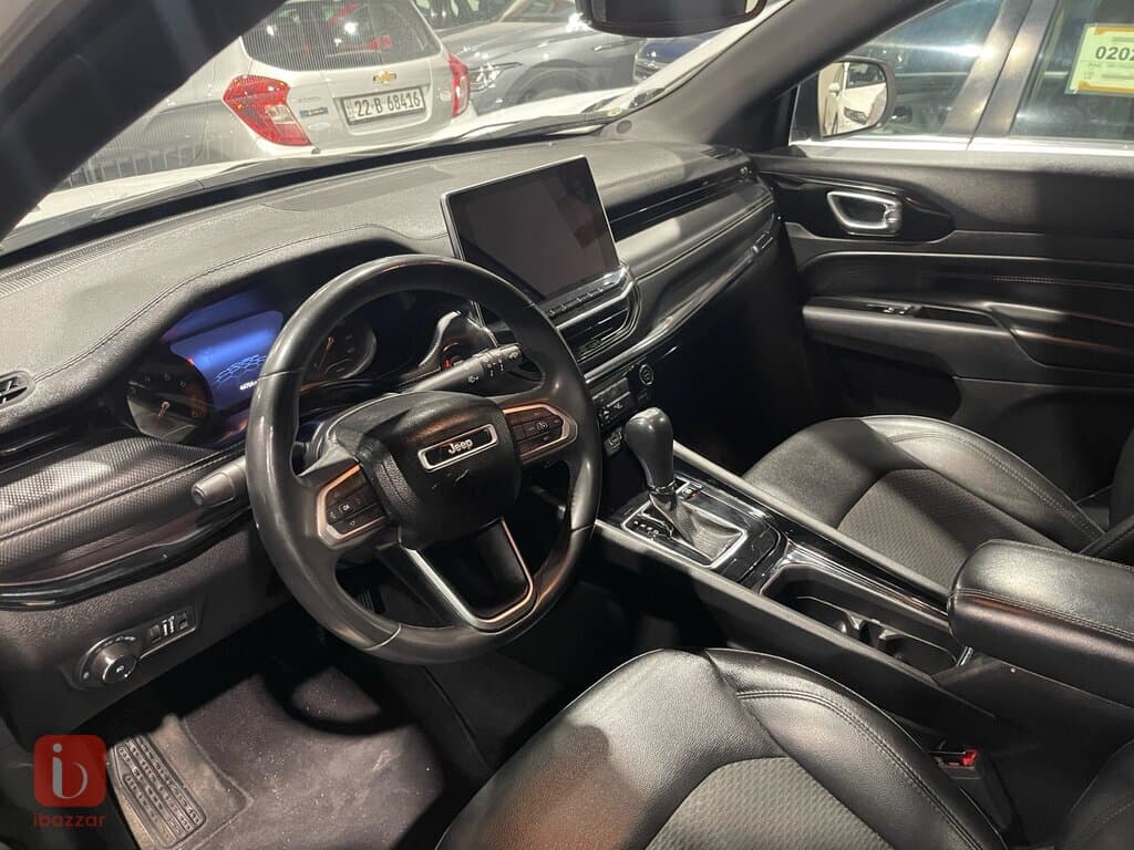 Jeep Compass — photo 7