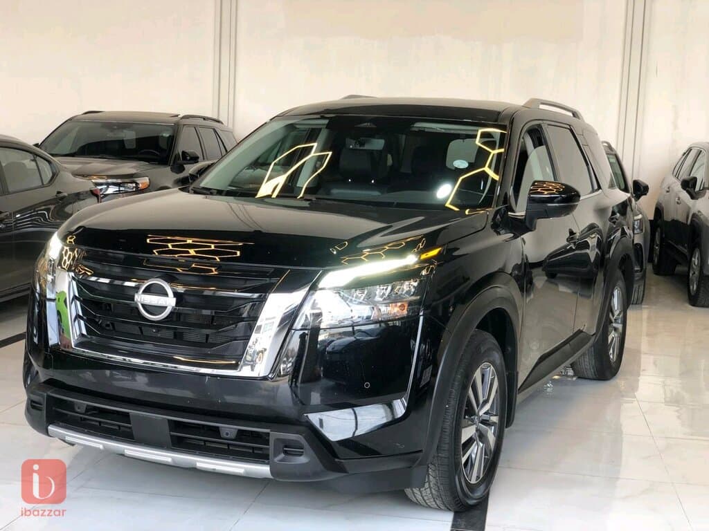 Nissan Pathfinder SL 1