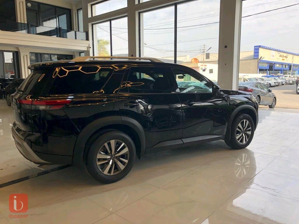 Nissan Pathfinder SL 4