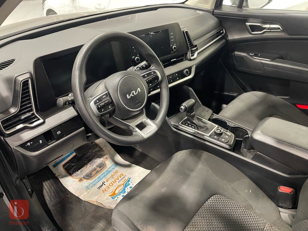 KIA Sportage LX 7