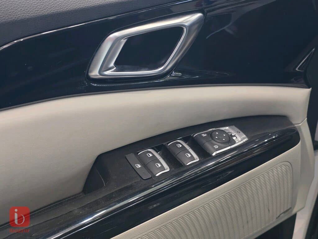 KIA Carnival 7
