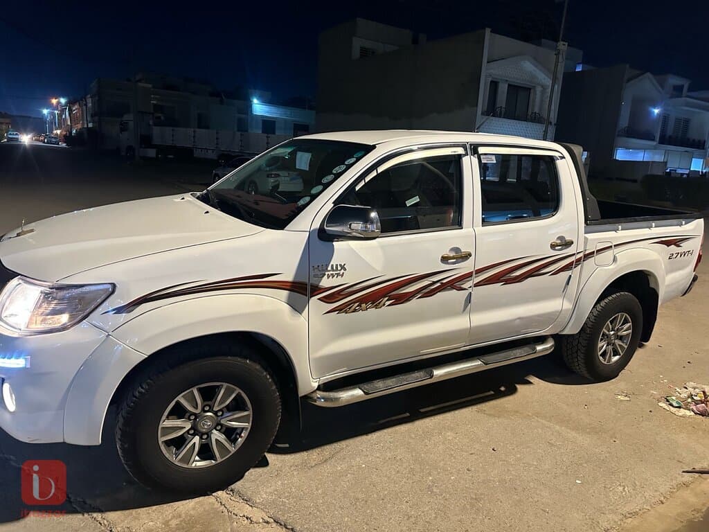 Toyota Hilux 1