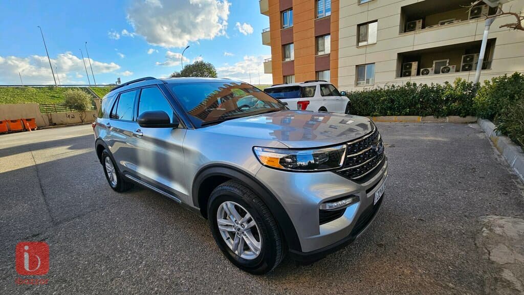 Ford Explorer XLT 1