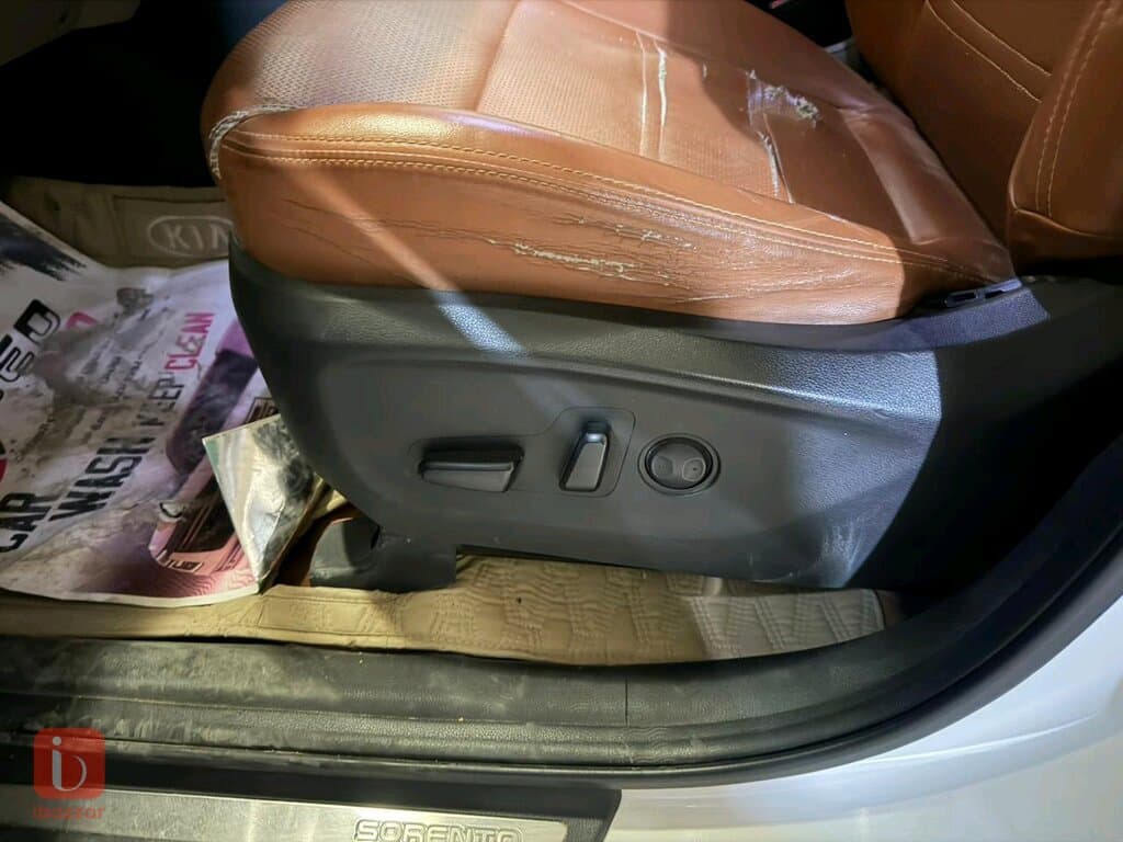 KIA Sorento EX 13