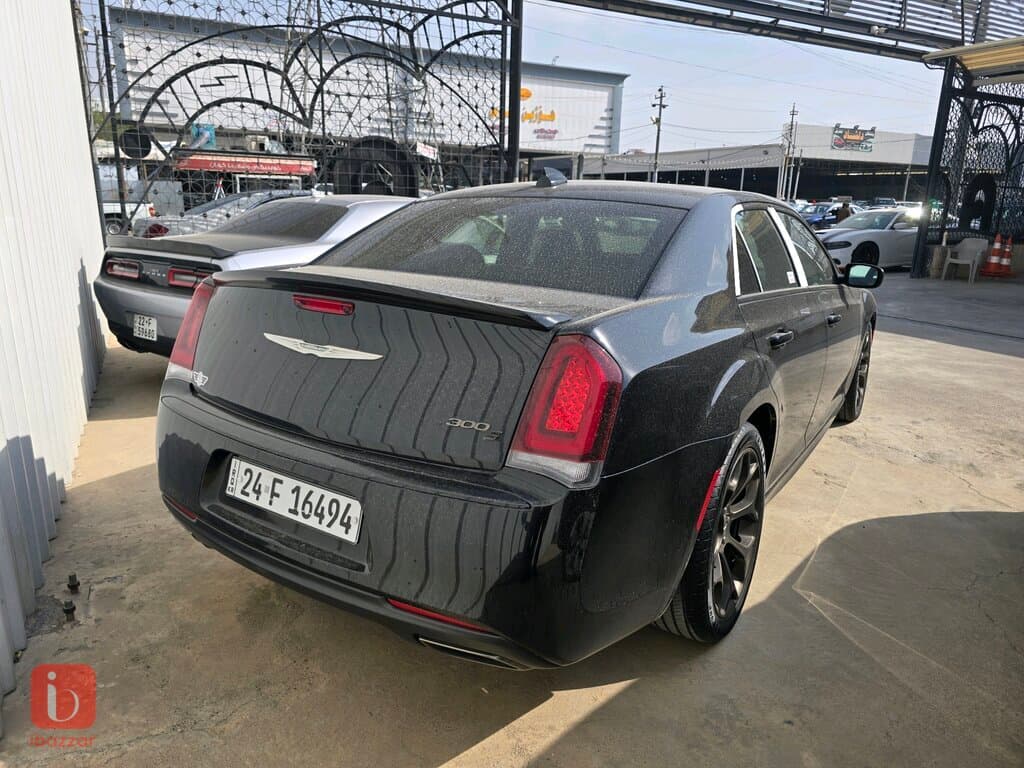 Chrysler 300 S 4