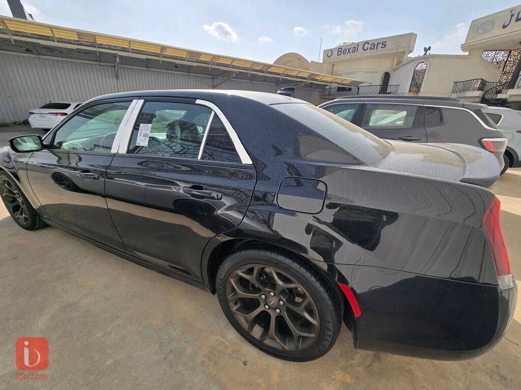 Chrysler 300 S 5