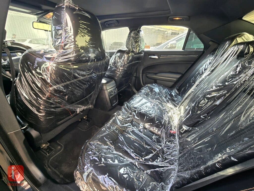 Chrysler 300 S 6