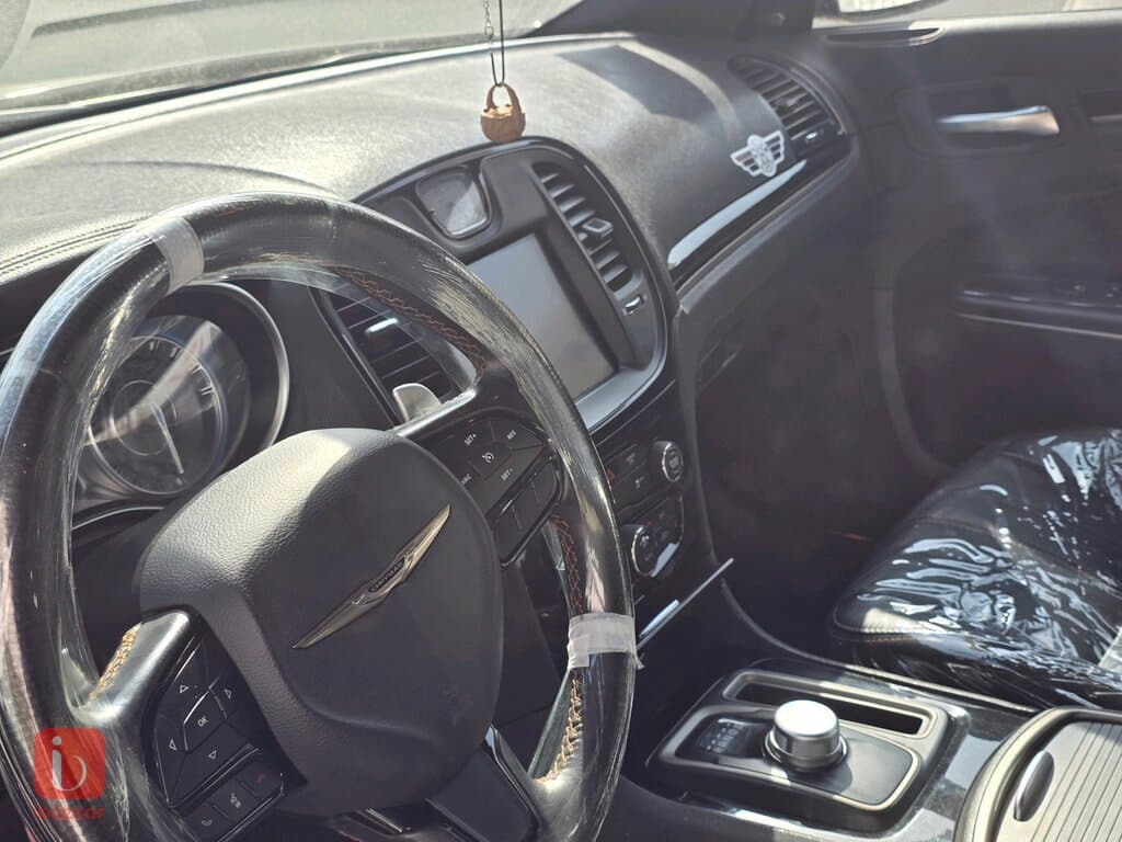 Chrysler 300 S 7