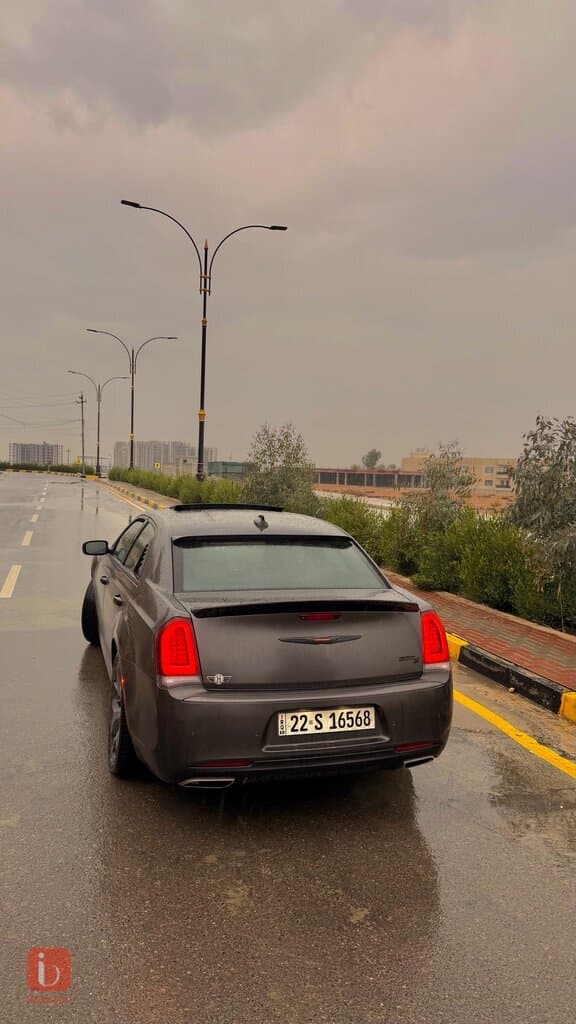 Chrysler 300 S 10