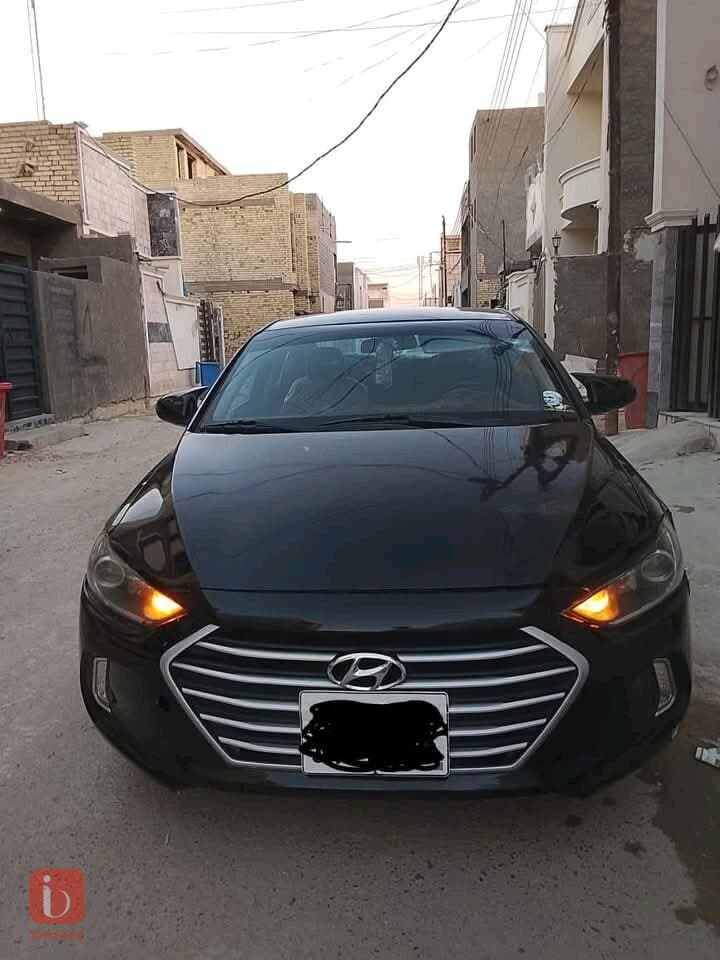 Hyundai Elantra Standard