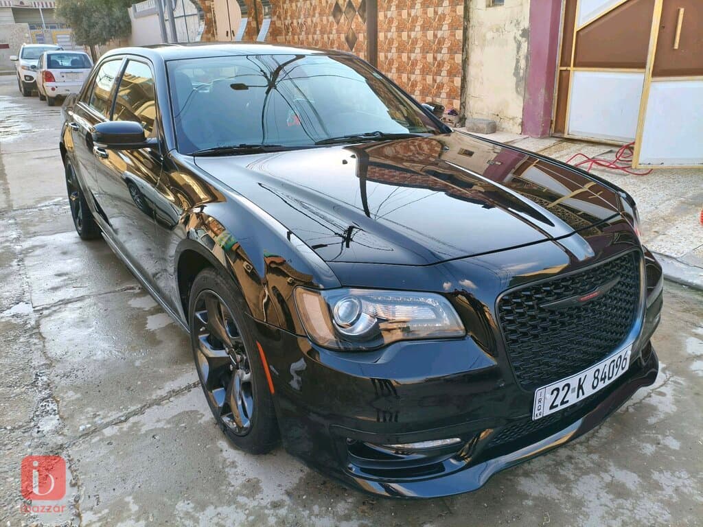 Chrysler 300 S 8