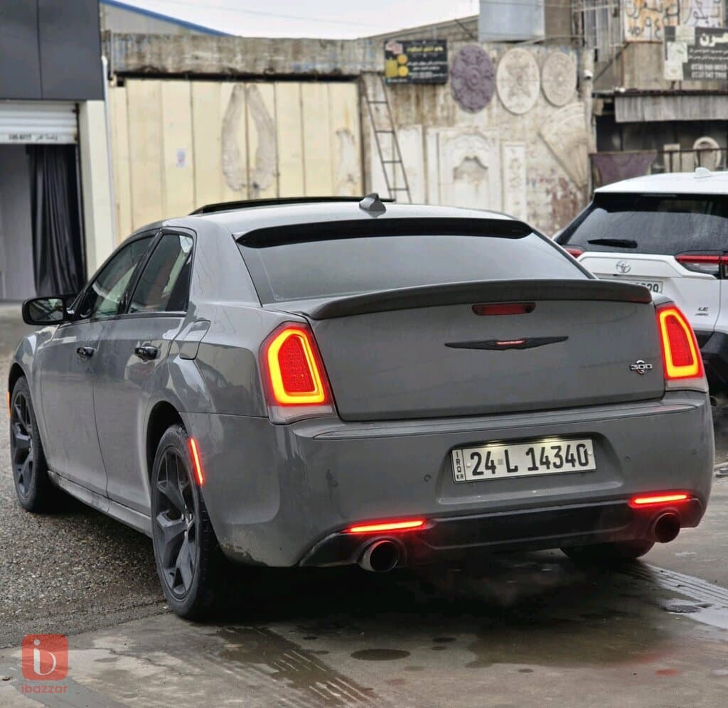 Chrysler 300 S 4