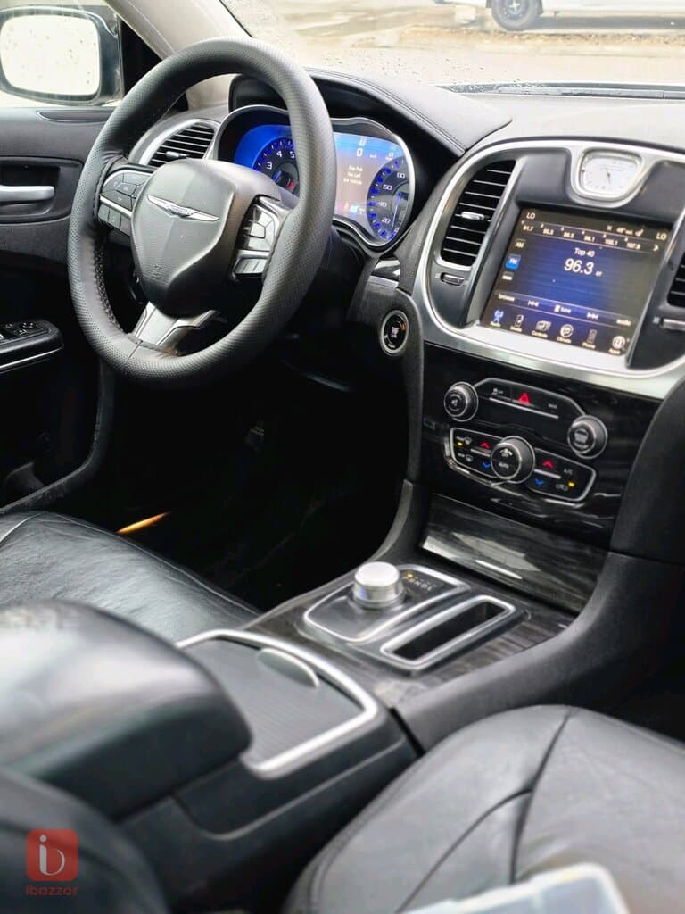 Chrysler 300 S 7