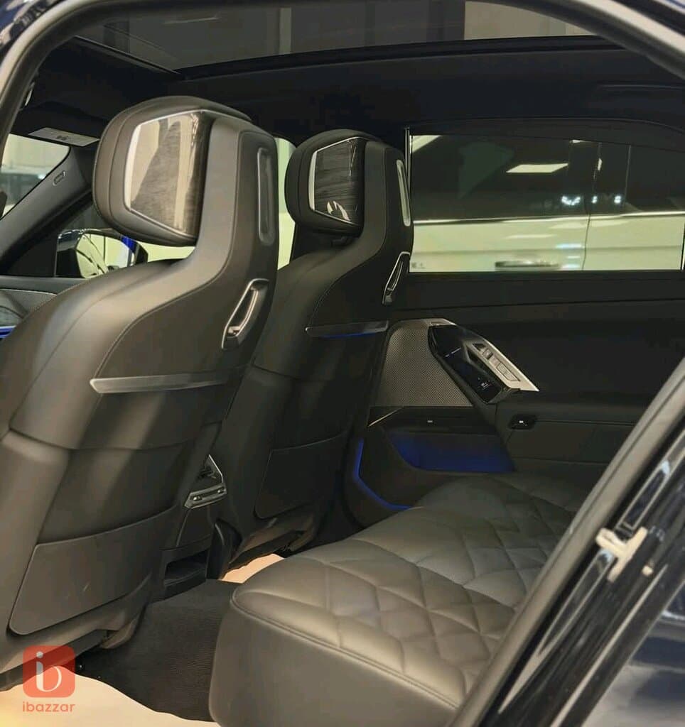 BMW 7-Series 740i 5