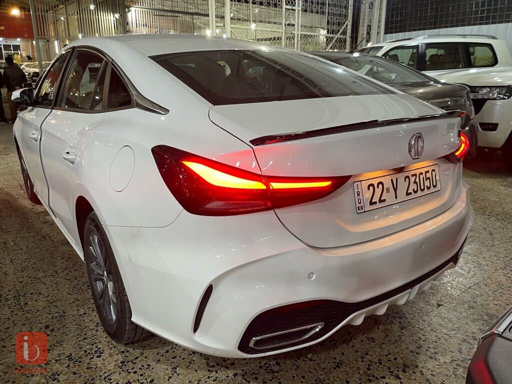 MG MG5 3