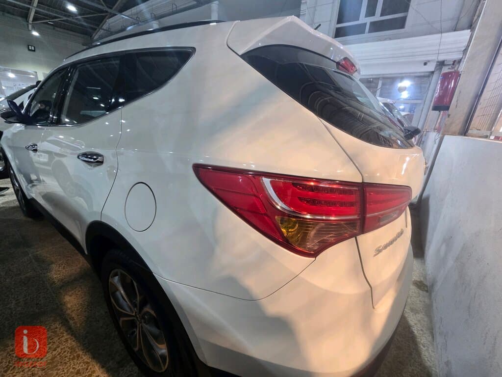 Hyundai Santa Fe 4