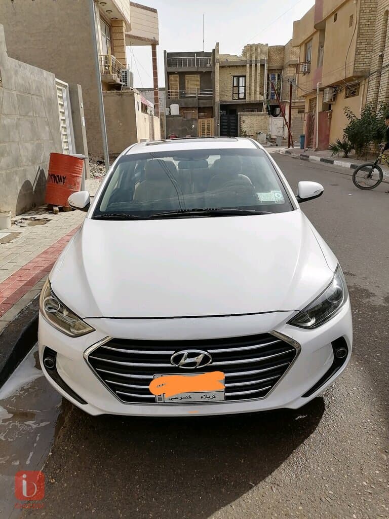 Hyundai Elantra Standard