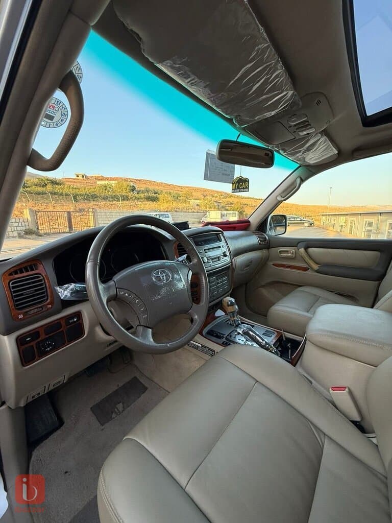 Toyota Land Cruiser VXR