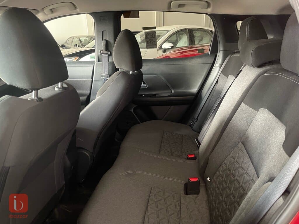 Nissan Kicks 4