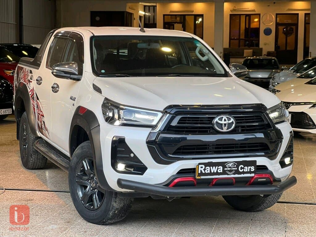Toyota Hilux 2