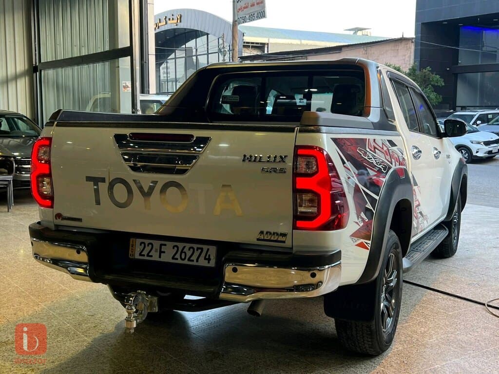 Toyota Hilux 5