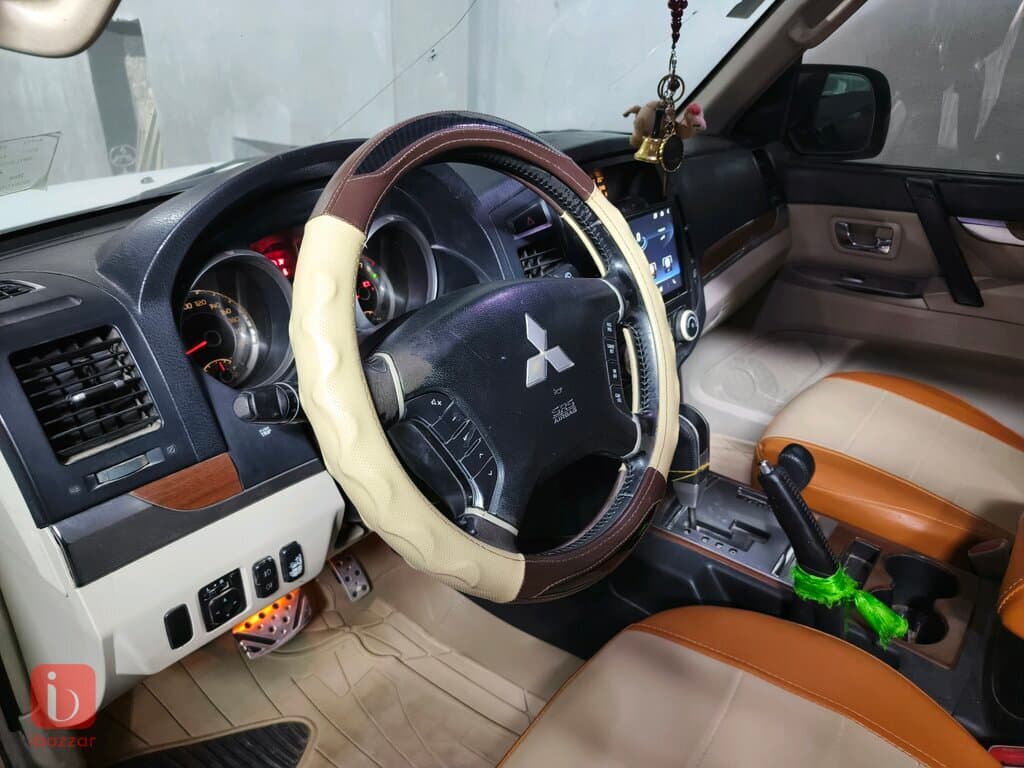 Mitsubishi Pajero GLS 4