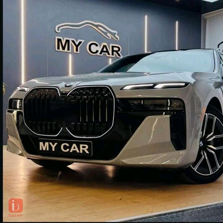 BMW 7-Series 740i 2