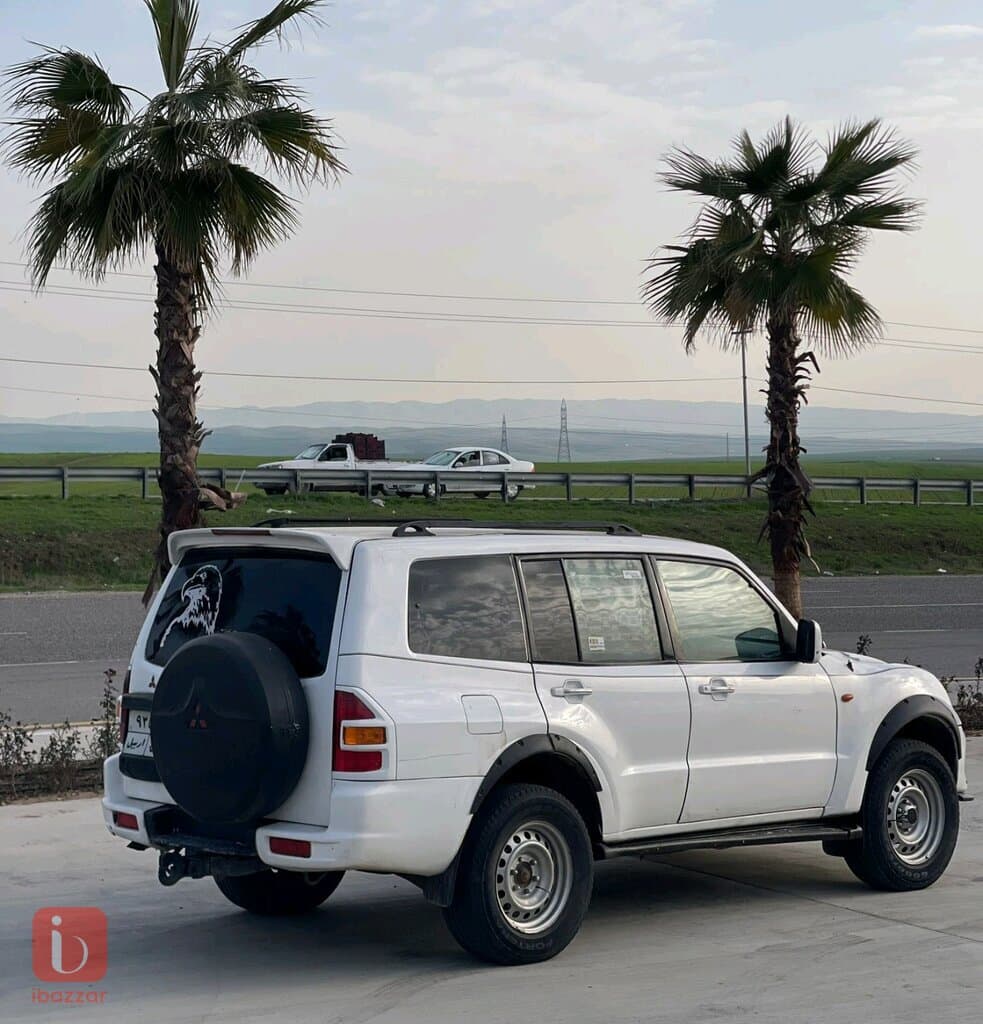 Mitsubishi Pajero Signature Edition 3
