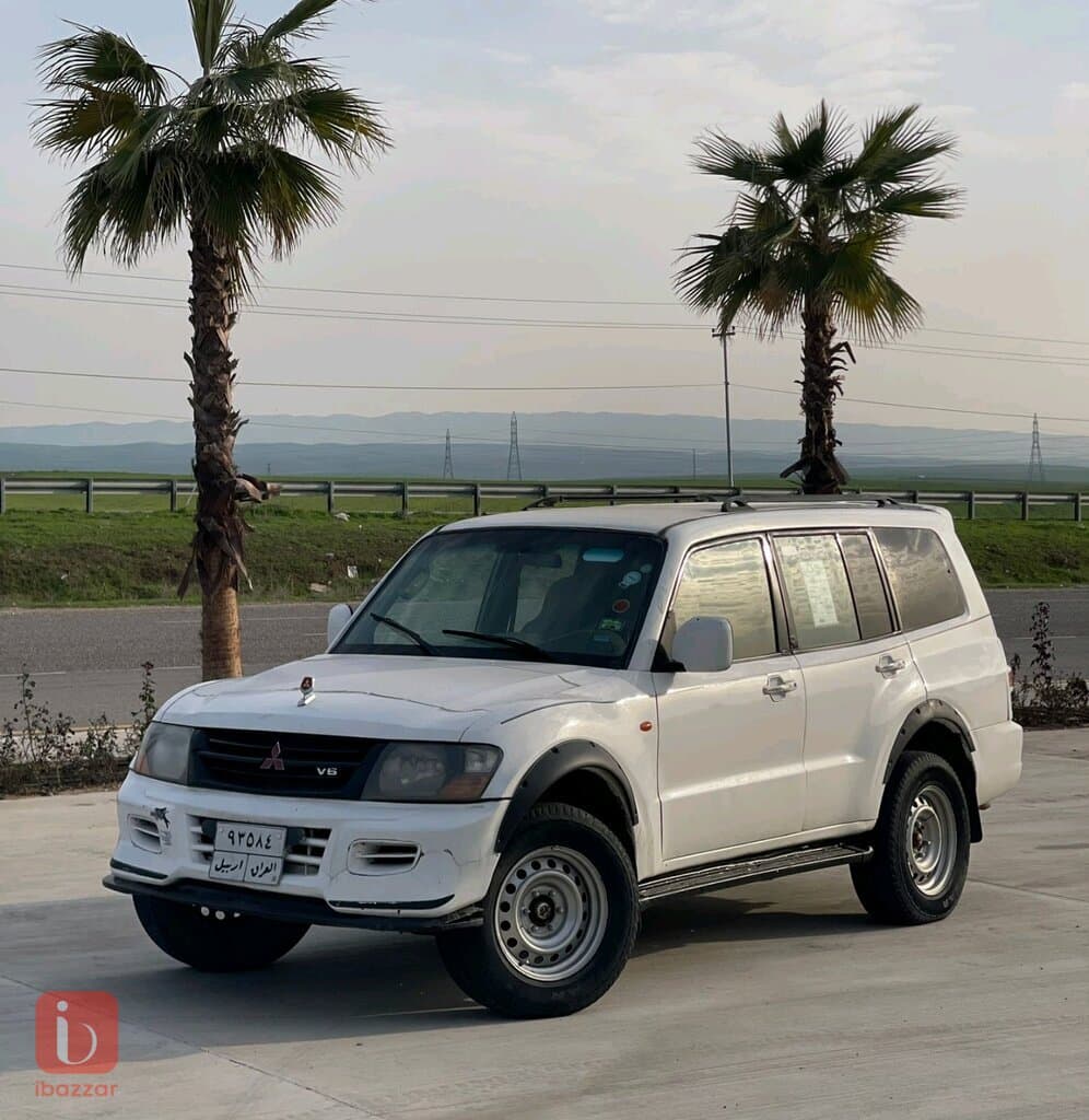 Mitsubishi Pajero Signature Edition 4