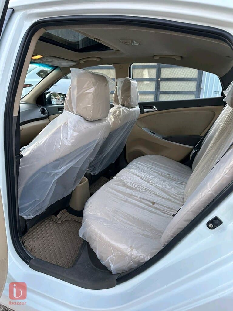 Hyundai Accent 16