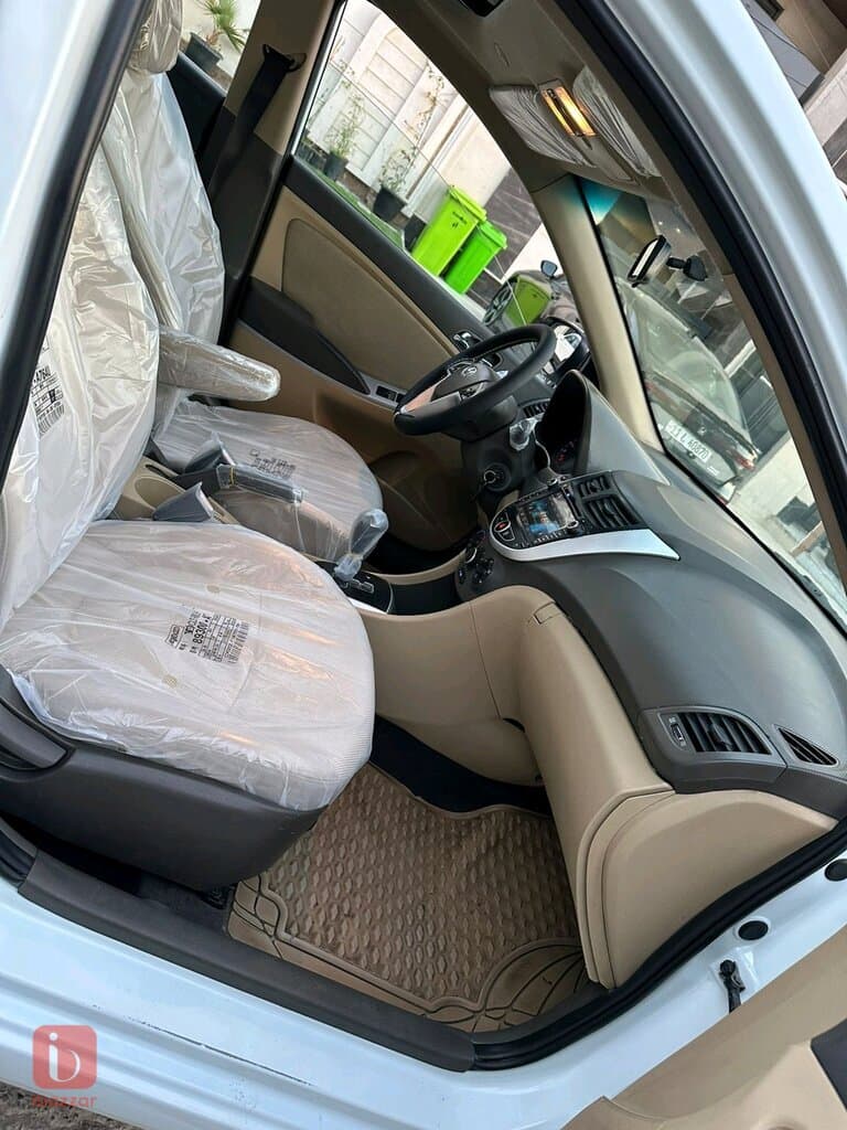 Hyundai Accent 4