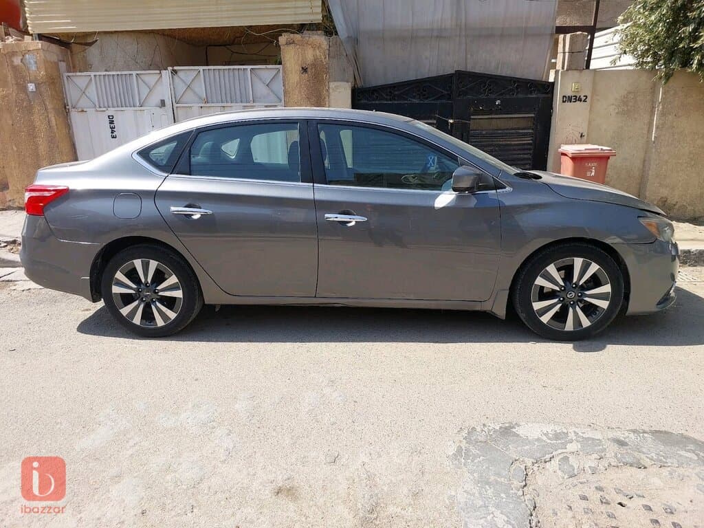Nissan Sentra SR 4