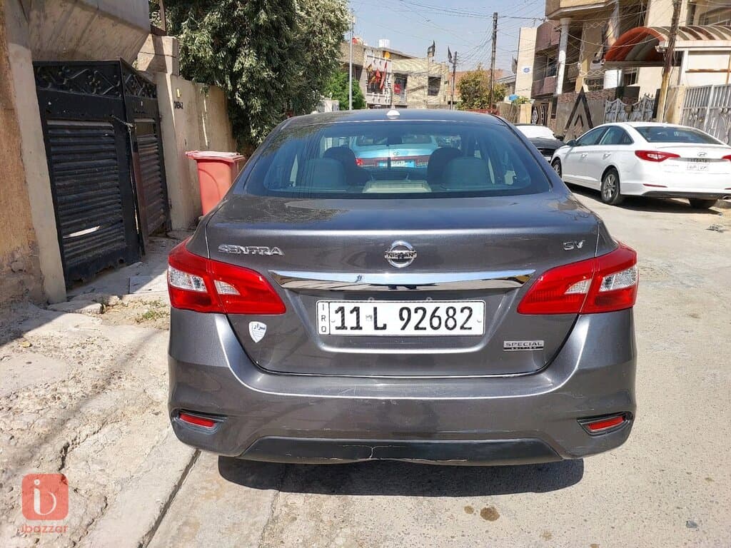 Nissan Sentra SR 8