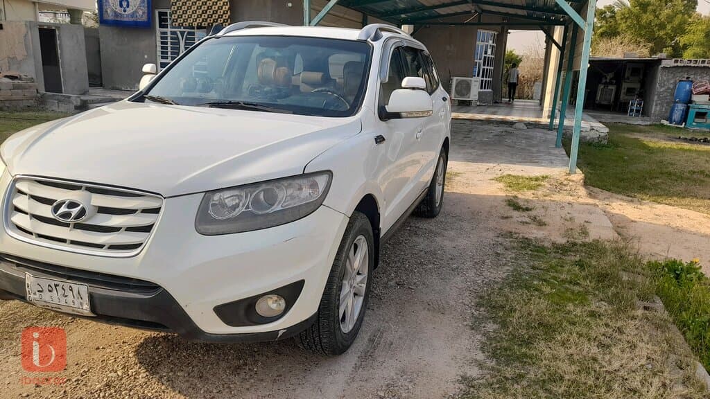 Hyundai Santa Fe GL 2