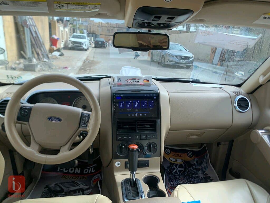 Ford Explorer Limited 3