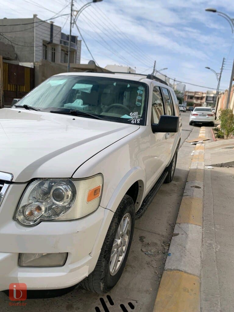 Ford Explorer Limited 10