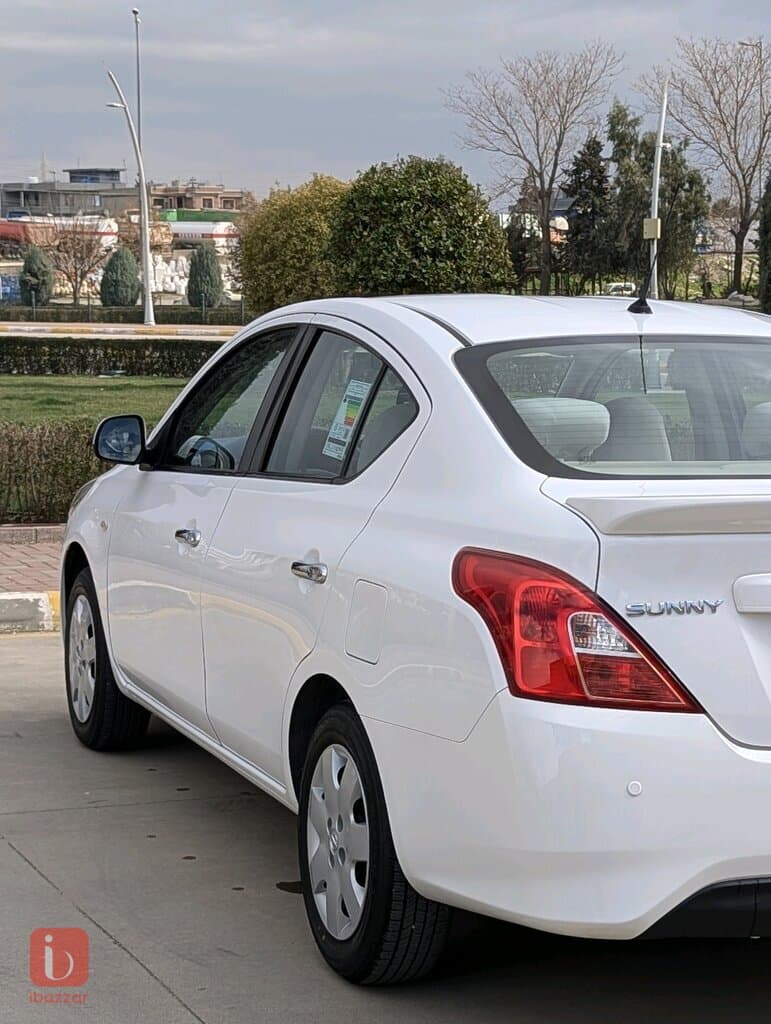 Nissan Sunny Base 6