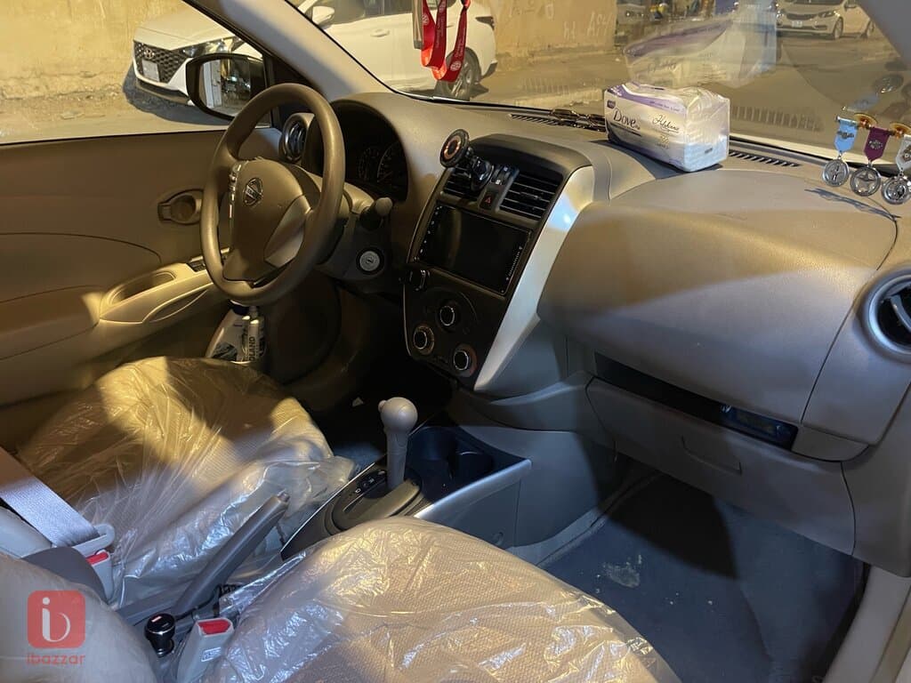 Nissan Sunny SG 4