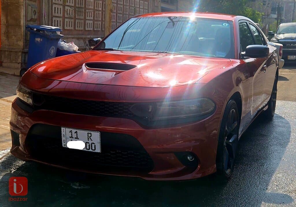 Dodge Charger SXT 2