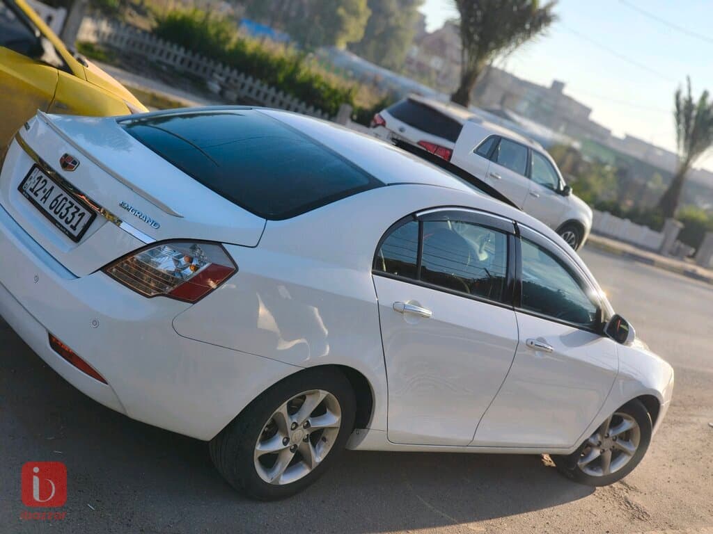 Geely Emgrand 7 1.8L CVT GL 2