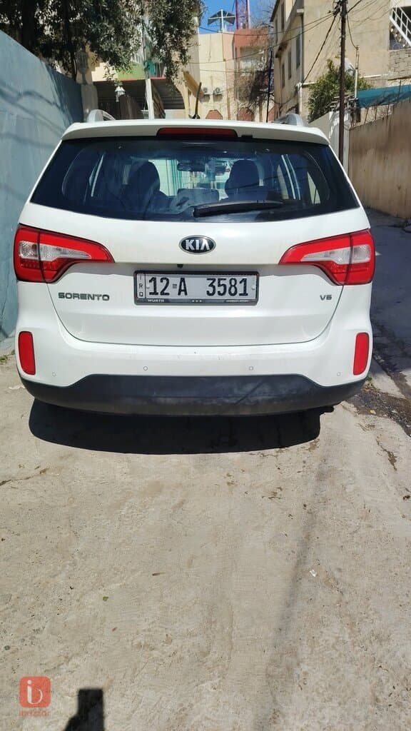 KIA Sorento EX 3