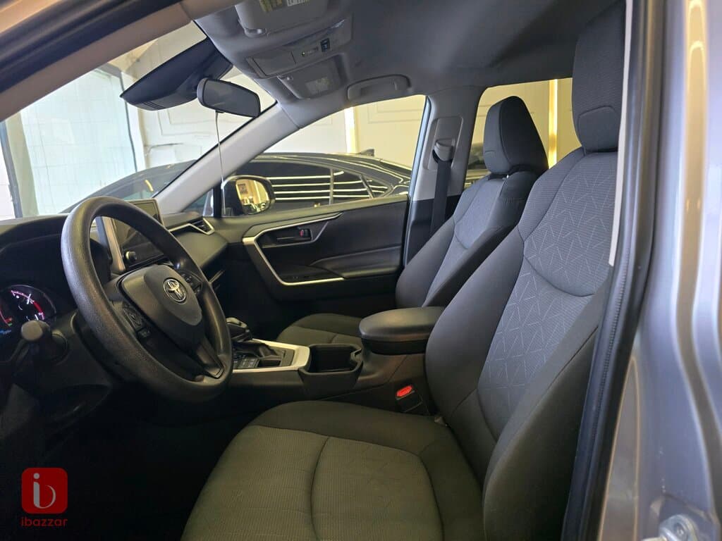 Toyota Rav 4 LE 10