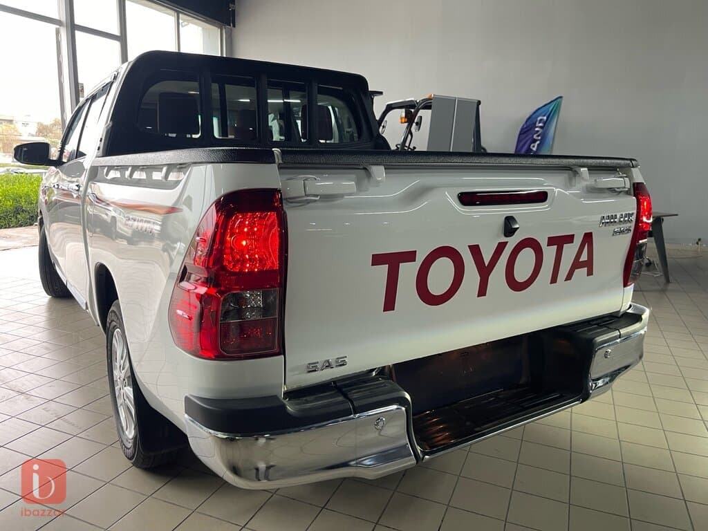 Toyota Hilux SR5 4