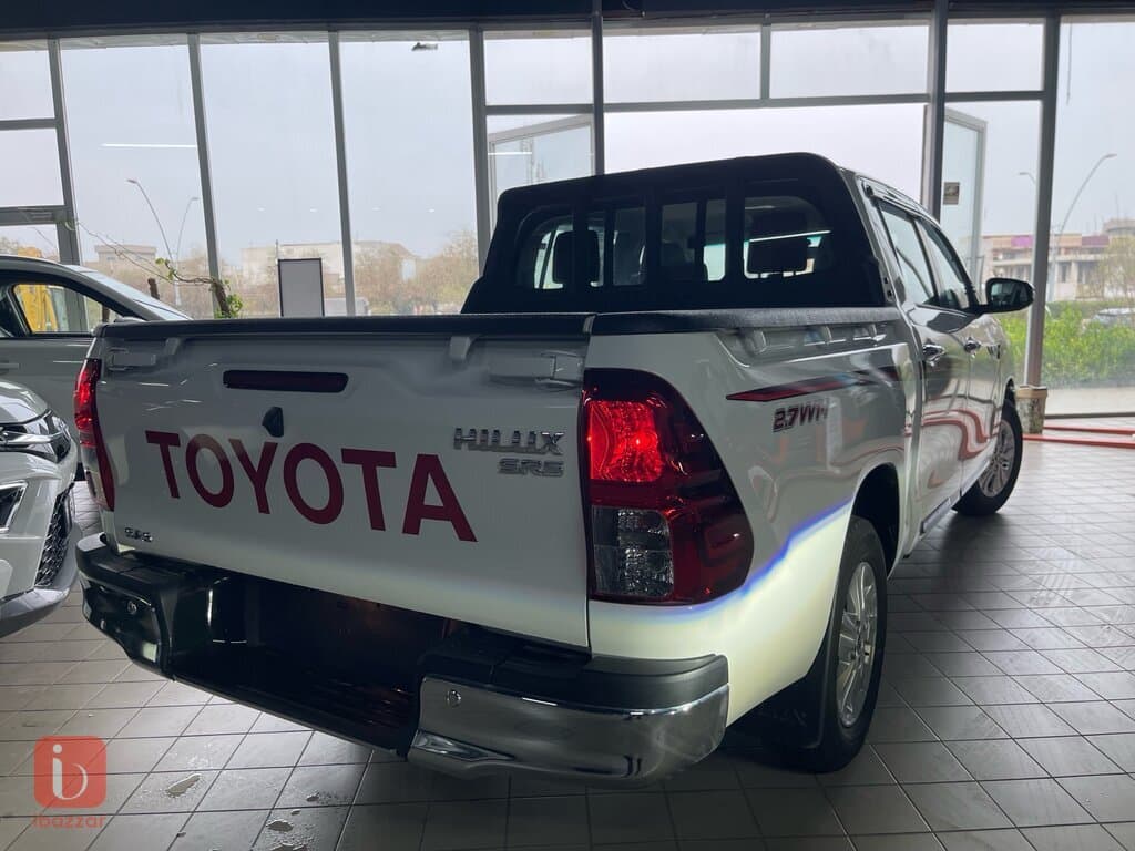 Toyota Hilux SR5 5