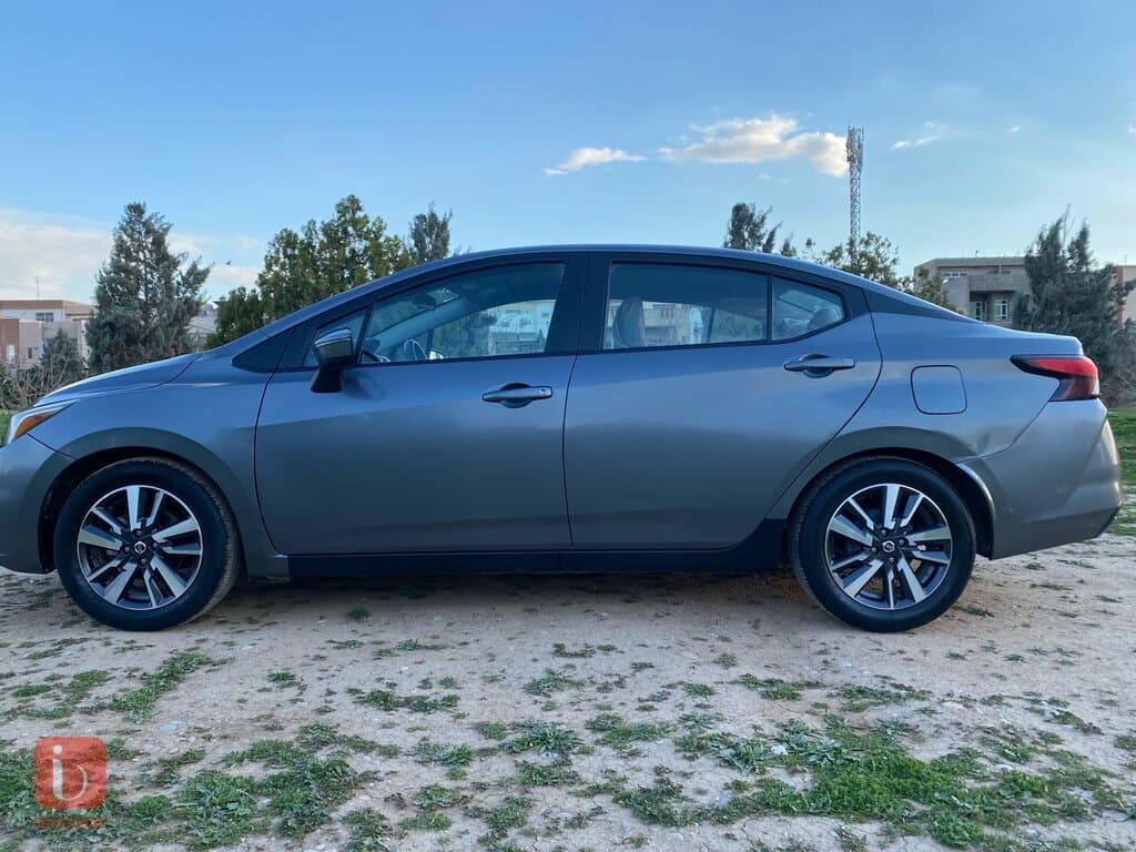 Nissan Versa 6