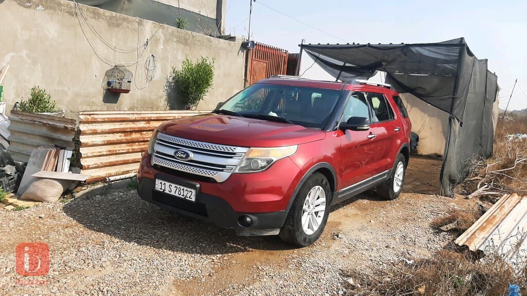 Ford Explorer XLT 1